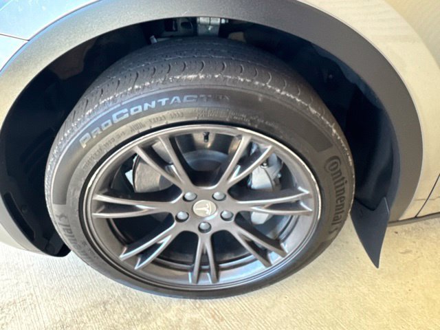 Used 2025 Tesla Model Y Long Range AWD/4WD image 33