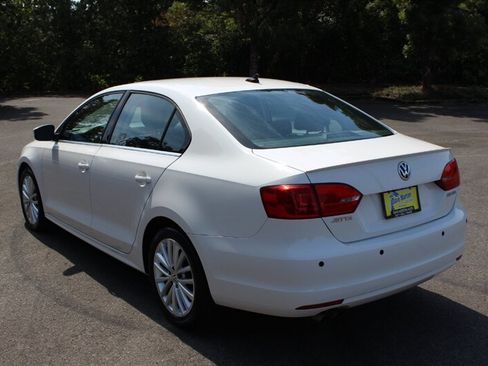 Used 2013 Volkswagen Jetta SEL FWD image 3