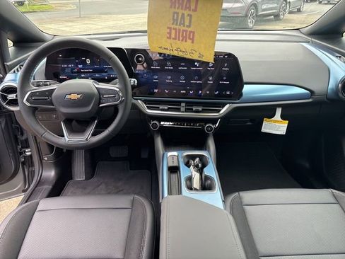 New 2026 Chevrolet Equinox EV LT image 13