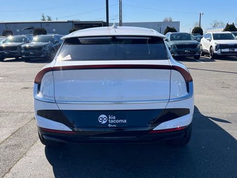New 2025 Kia EV6 Wind RWD image 8