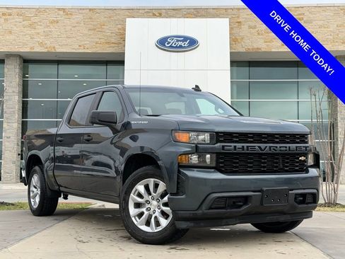 Used 2020 Chevrolet Silverado 1500 Custom w/ Custom Value Package image 1