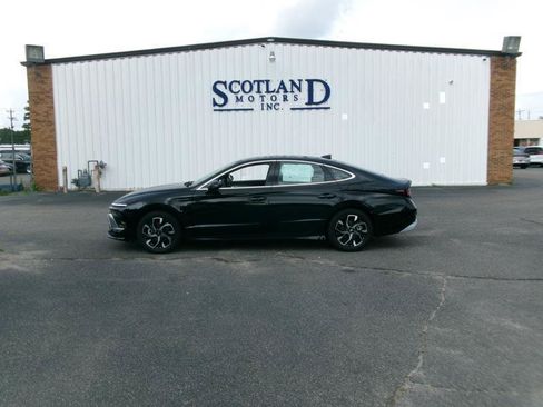 Used 2024 Hyundai Sonata SEL FWD image 1