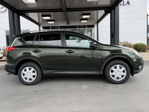 Used 2013 Toyota RAV4 LE image 4