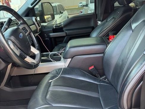 Used 2021 Ford F250 Platinum AWD/4WD image 4