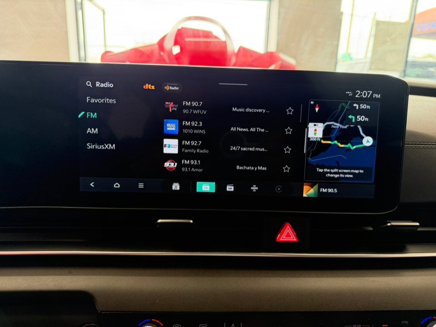 Used 2025 Kia Carnival EX FWD image 59