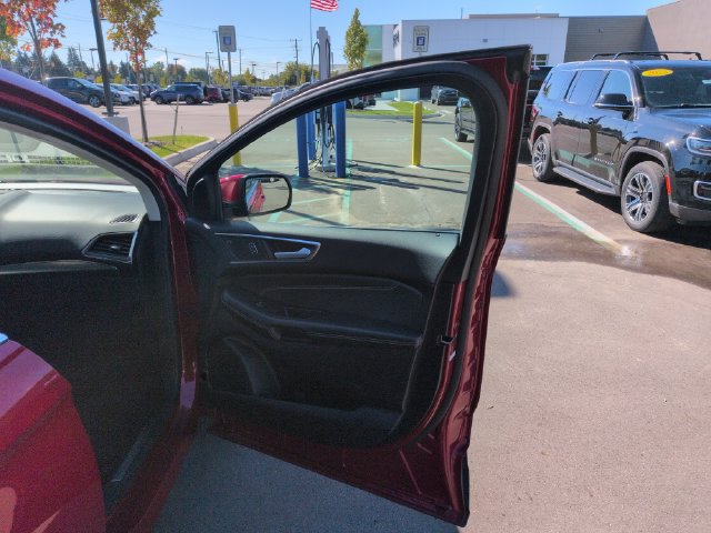 Certified 2024 Ford Edge Titanium AWD/4WD image 14