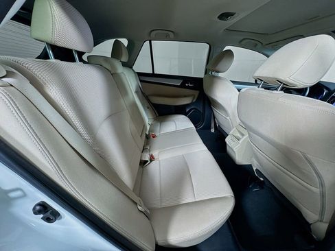 Used 2019 Subaru Outback 2.5i Premium image 34