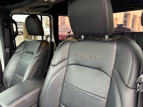 Used 2023 Jeep Wrangler Unlimited Sahara image 15