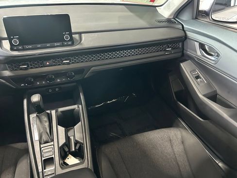Used 2024 Honda Accord EX image 11