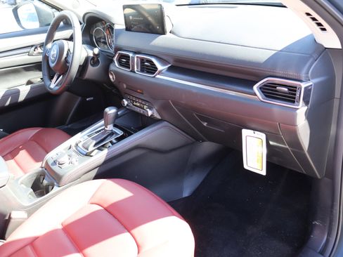 Used 2025 MAZDA CX-5 Carbon Edition image 11