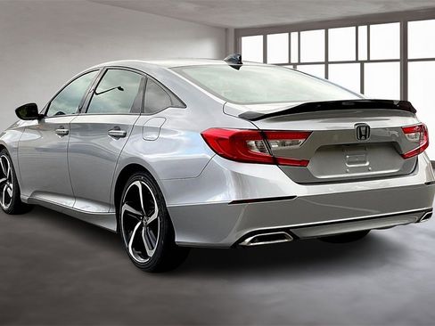 Used 2022 Honda Accord Sport image 4