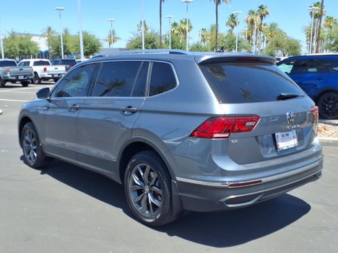 Used 2022 Volkswagen Tiguan SE w/ Panoramic Sunroof Package AWD/4WD image 6
