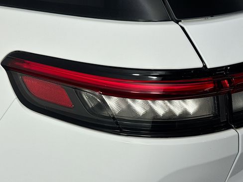 Used 2024 Jeep Grand Cherokee Altitude image 35