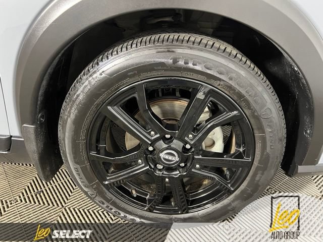 Used 2023 Nissan Kicks SR w/ SR Premium Package FWD image 22