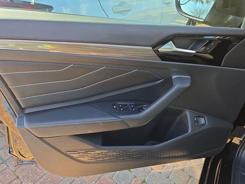 Used 2023 Volkswagen Jetta SEL image 12