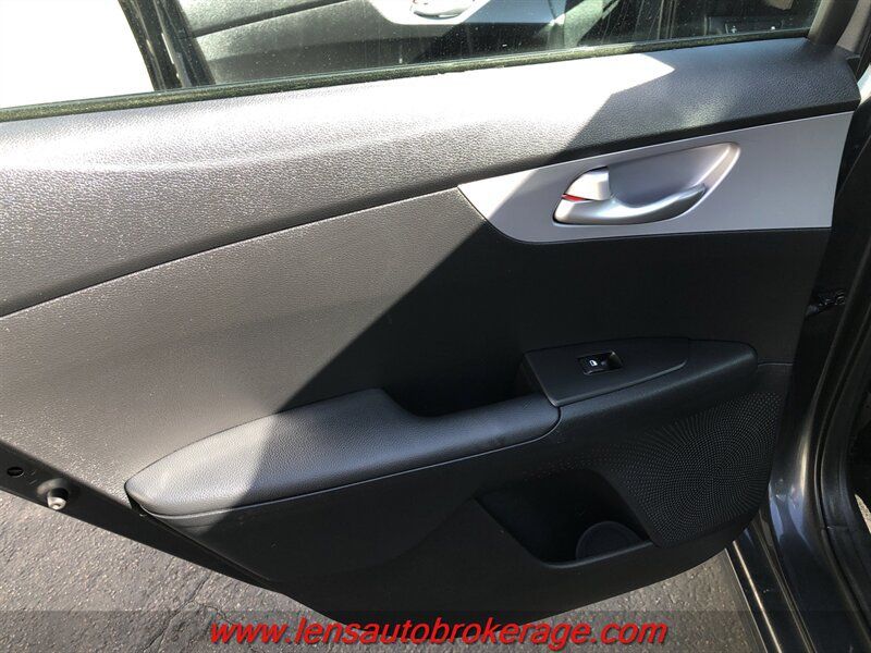 Used 2024 Kia Forte LXS FWD image 16