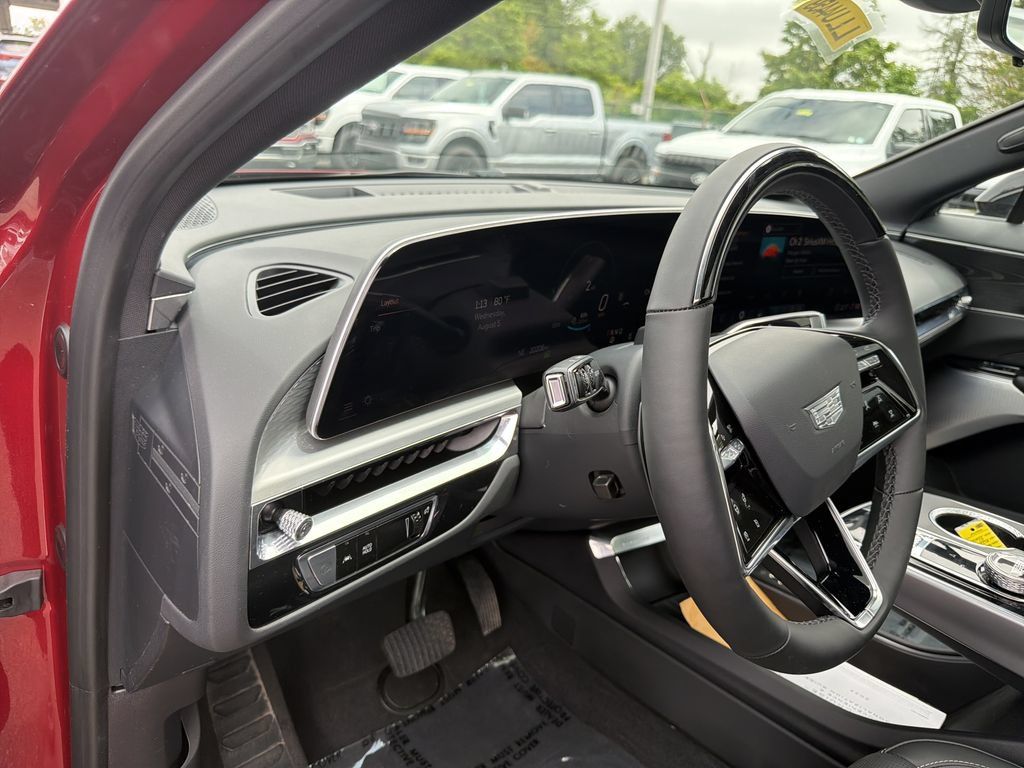 Used 2024 Cadillac Lyriq Luxury AWD/4WD image 29