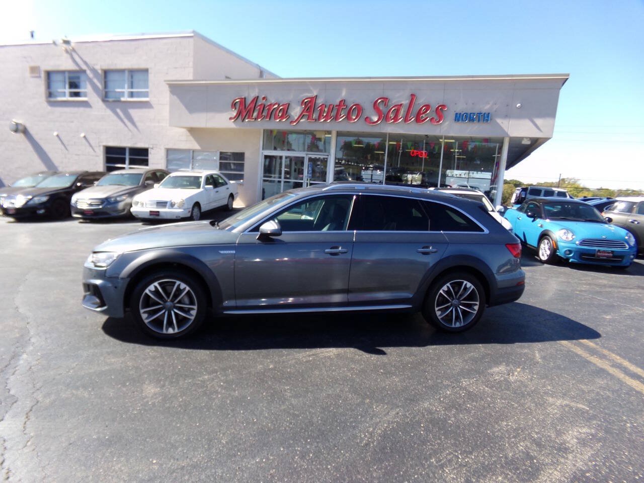 Used 2017 Audi A4 2.0T allroad Premium w/ Audi MMI Navigation Plus AWD/4WD image 1