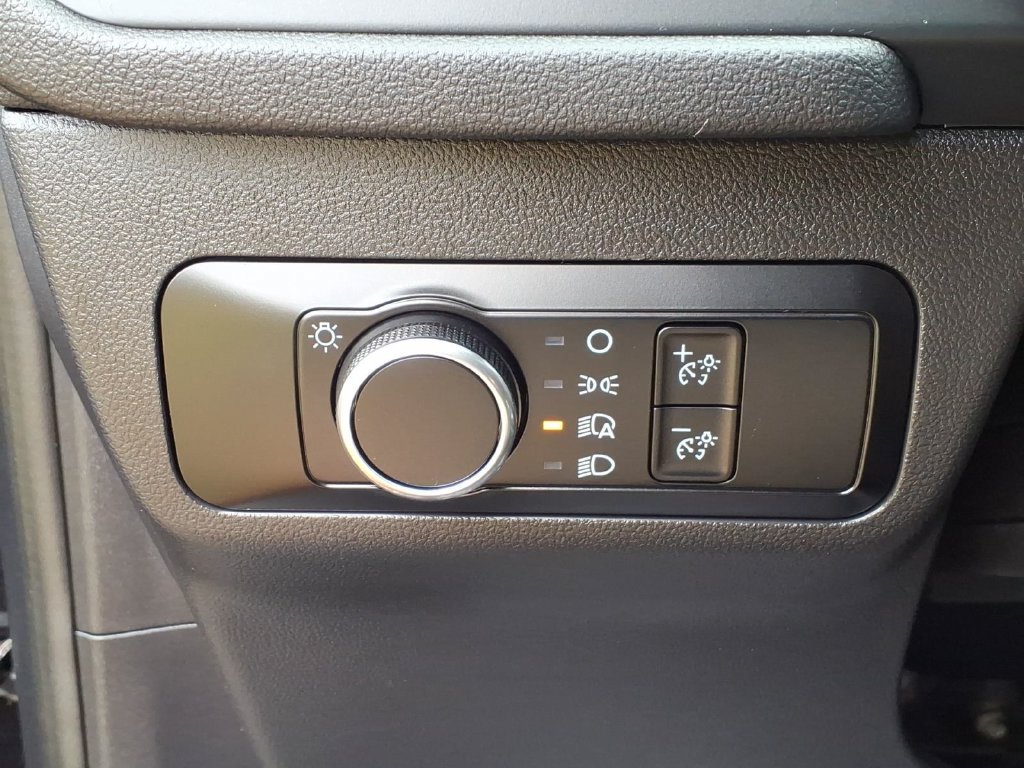 Certified 2025 Ford Escape ST-Line AWD/4WD image 18
