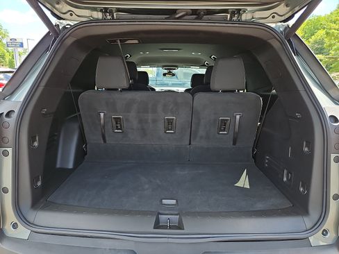 Used 2023 Chevrolet Traverse LT AWD/4WD image 28