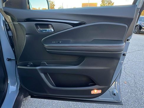 New 2026 Honda Ridgeline Black Edition image 12