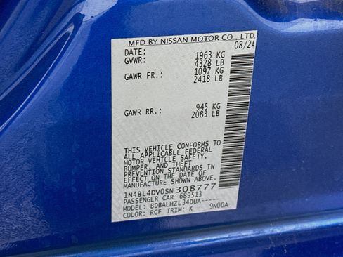Used 2025 Nissan Altima 2.5 SV FWD image 12