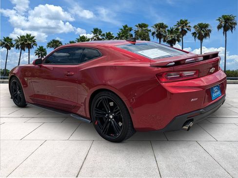 Used 2018 Chevrolet Camaro SS RWD image 5