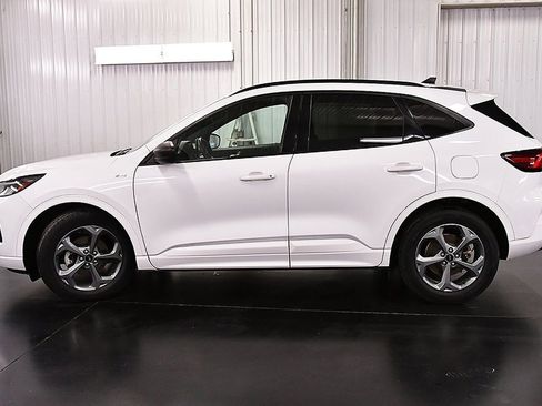 Used 2023 Ford Escape ST-Line image 4