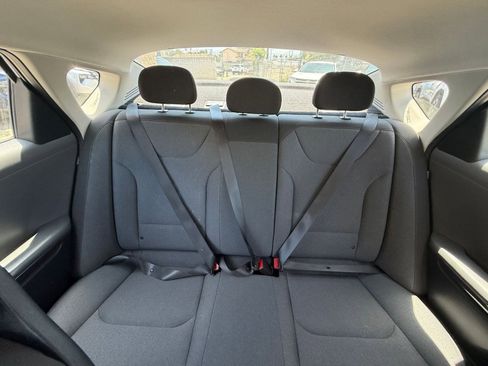 Used 2025 Kia K4 FWD image 37