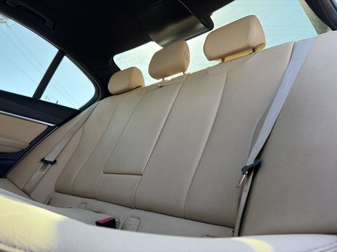 Used 2018 BMW 330i Sedan w/ Convenience Package RWD image 13