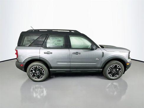 New 2025 Ford Bronco Sport Outer Banks image 8