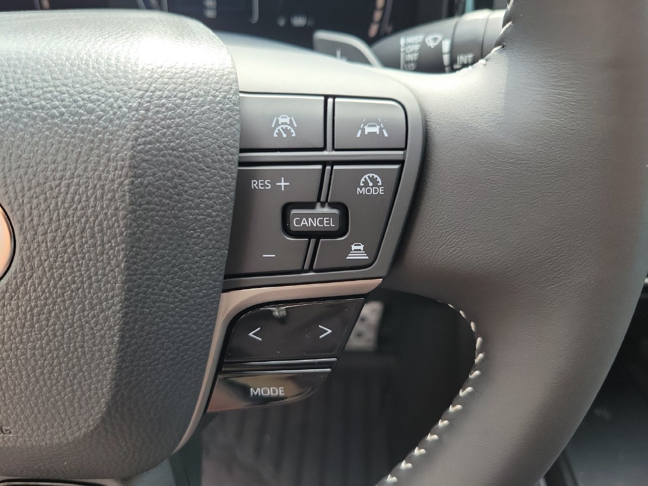 Used 2026 Toyota Camry SE FWD image 21
