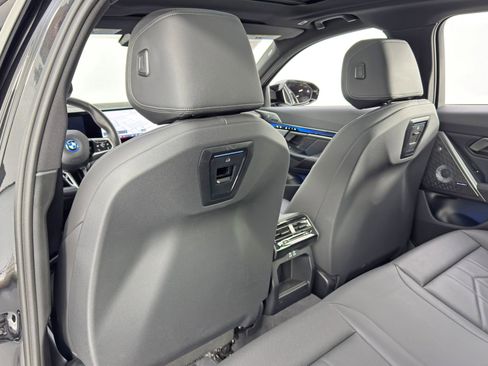 Used 2024 BMW i5 M60 w/ Premium Package image 36