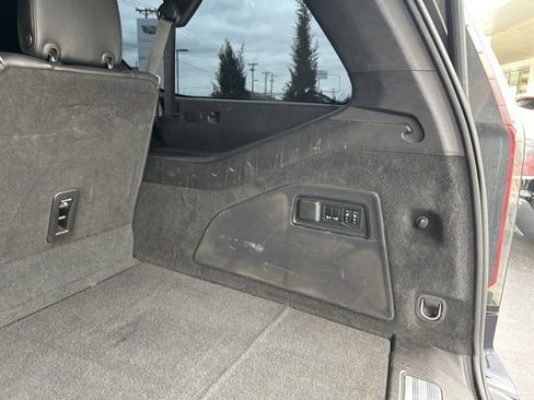 Used 2021 Cadillac Escalade ESV Premium Luxury w/ Driver Assist Tech Package AWD/4WD image 26