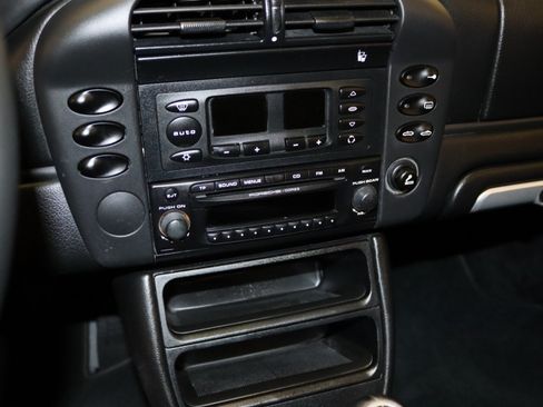Used 2004 Porsche Boxster RWD image 29