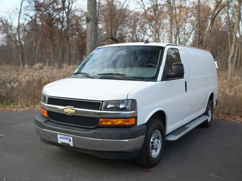 Used 2023 Chevrolet Express 2500 w/ Driver Convenience Package image 4