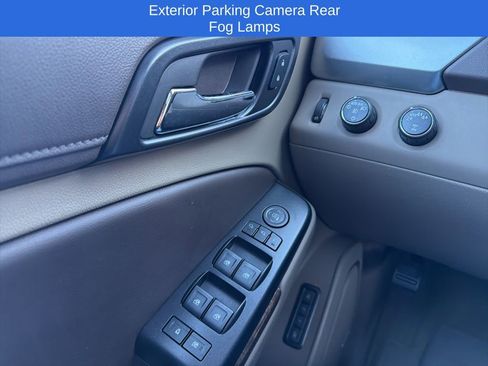 Used 2018 Chevrolet Suburban LT image 22