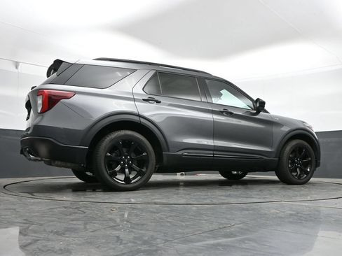 Used 2023 Ford Explorer ST-Line w/ Class IV Trailer Tow Package AWD/4WD image 43