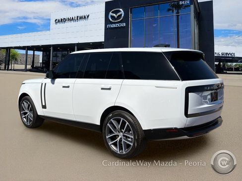 Used 2025 Land Rover Range Rover SE AWD/4WD image 4