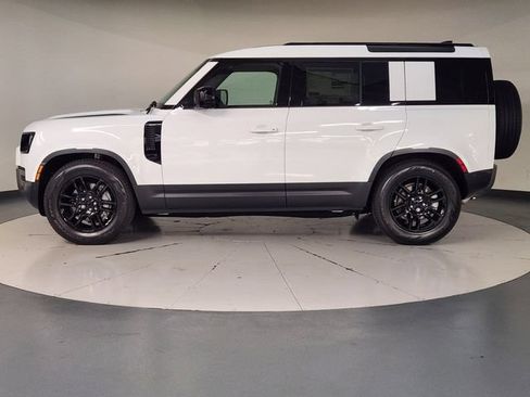 Used 2026 Land Rover Defender 110 S AWD/4WD image 5