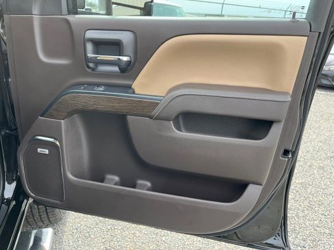 Used 2018 GMC Sierra 2500 Denali w/ Duramax Plus Package image 27