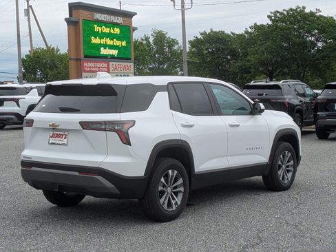 New 2026 Chevrolet Equinox LT FWD image 8
