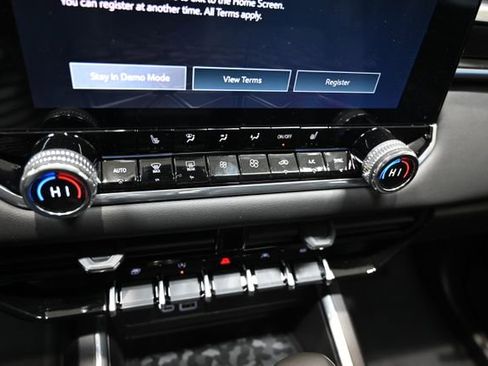 New 2026 GMC Canyon Elevation w/ Convenience Package image 19