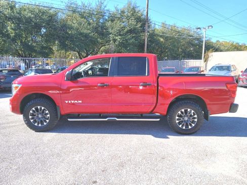 Used 2020 Nissan Titan S w/ S Utility Package image 8