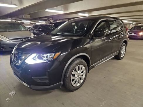 Used 2020 Nissan Rogue S image 1