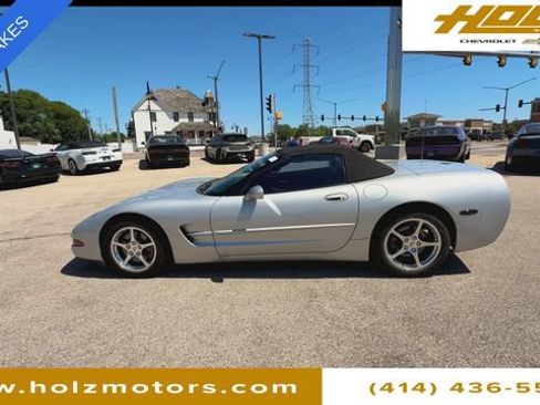 Used 2000 Chevrolet Corvette Convertible w/ Memory Pkg RWD image 6
