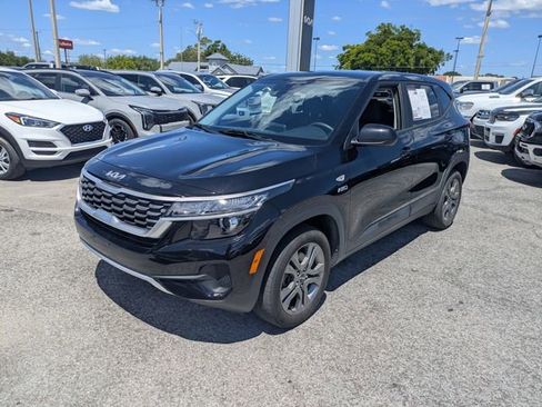 Used 2023 Kia Seltos LX image 7