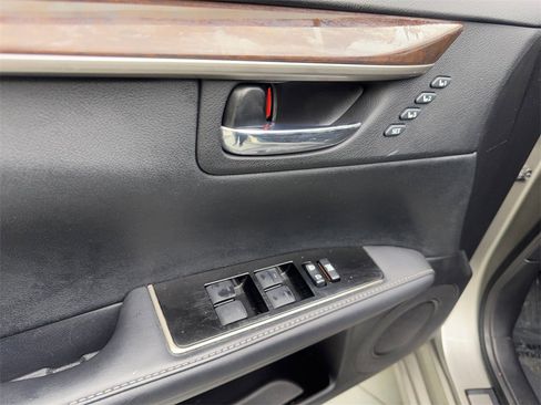 Used 2018 Lexus ES 350 w/ Premier Package image 32