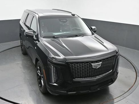 Certified 2026 Cadillac Escalade Platinum Sport w/ LPO, ONYX Package AWD/4WD image 45