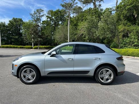 Certified 2020 Porsche Macan S AWD/4WD image 2